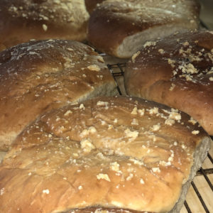 GARLIC BREAD عيش بالثوم و زبدة (BEST SELLER)